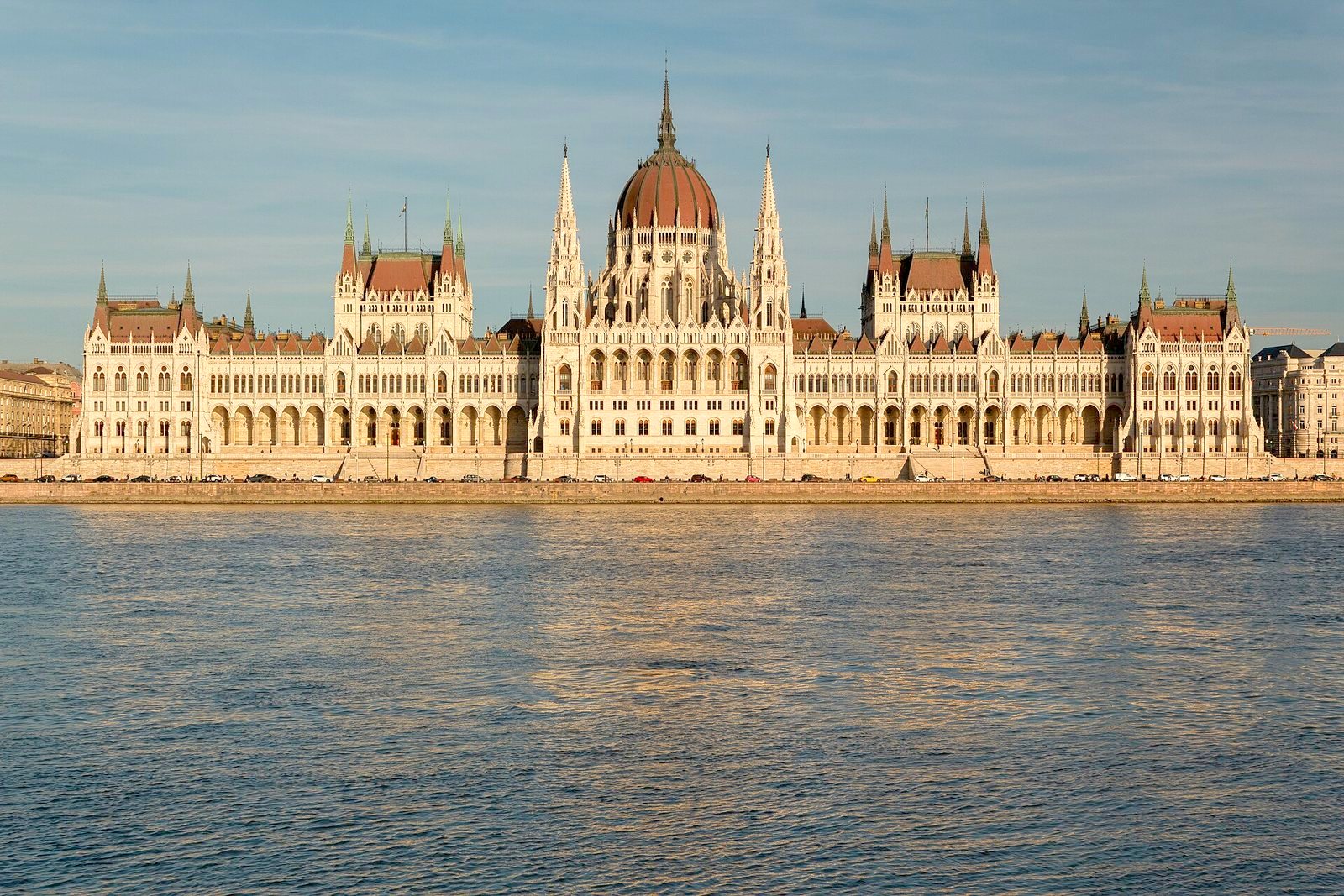 Báthory 6 — Parliament Residence