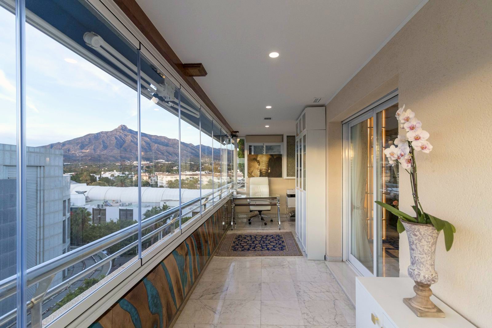 Marina Banús Residence